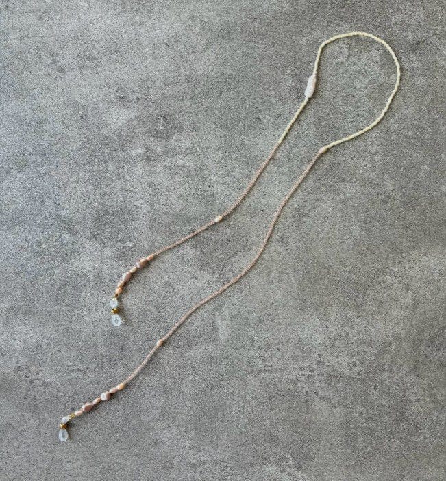 27. Lily & May Sunglass Chain