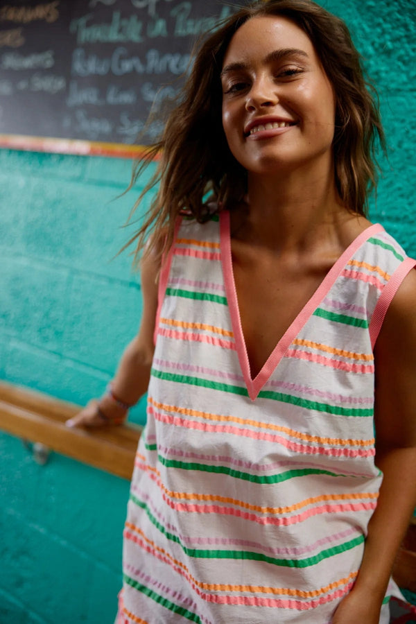 Endless Summer Top Greenhouse Interiors