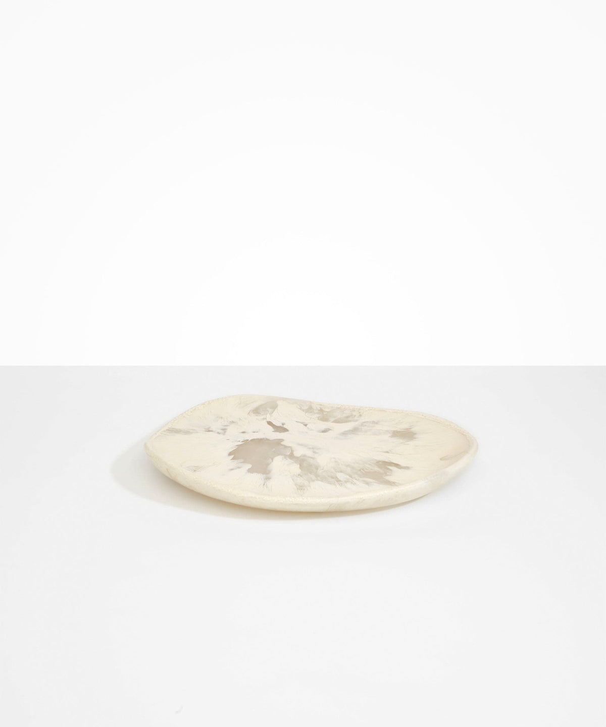 Resin Pebble Plate - Chalk Swirl