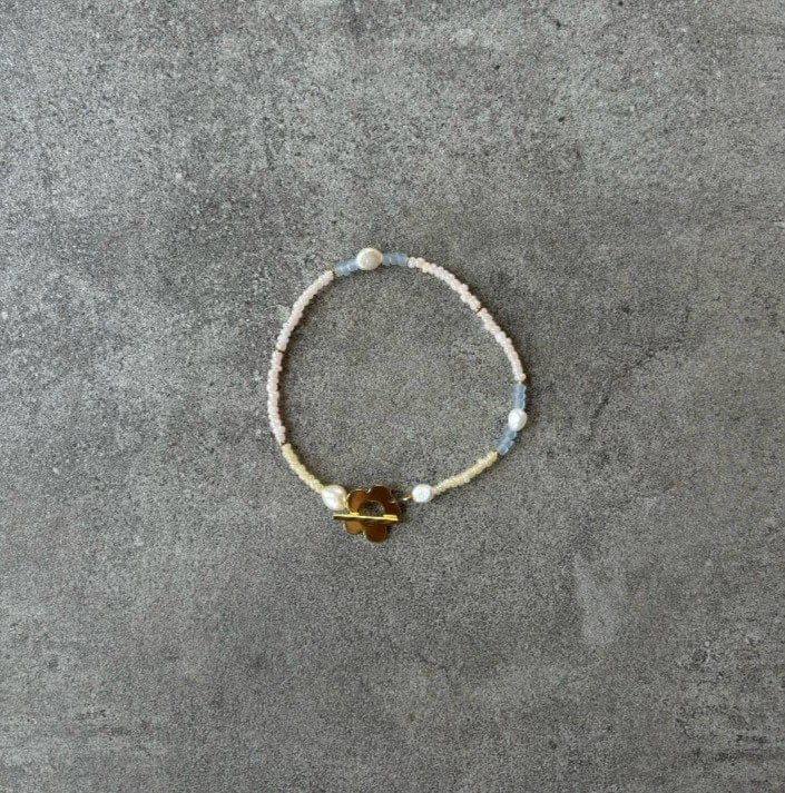 01. Lily And May Bracelet