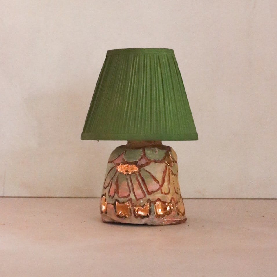 Lamp With Shade (19 x 32 cms)