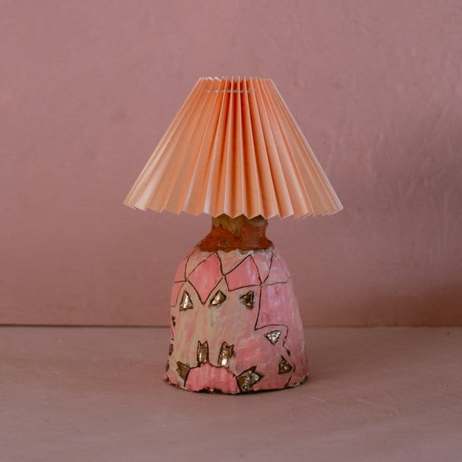 Lamp With Shade (24 X 36 Cm)