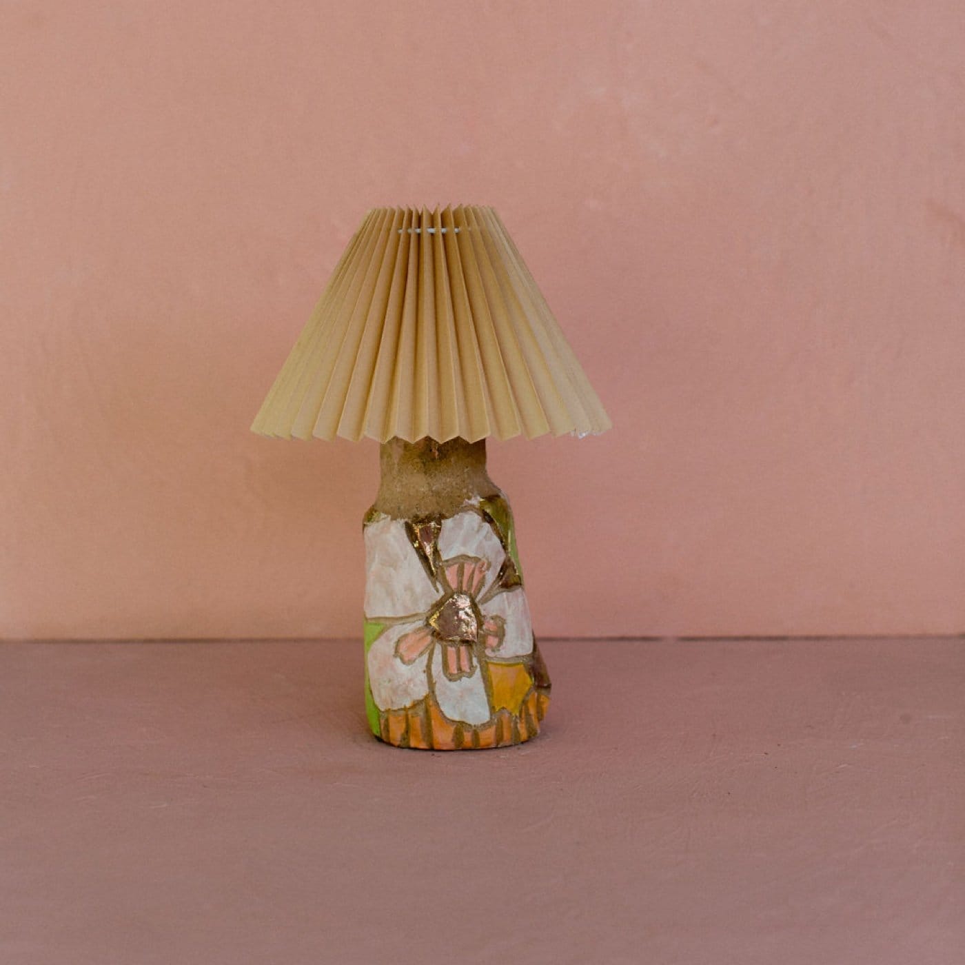 Lamp With Shade (24 X 36 Cm)