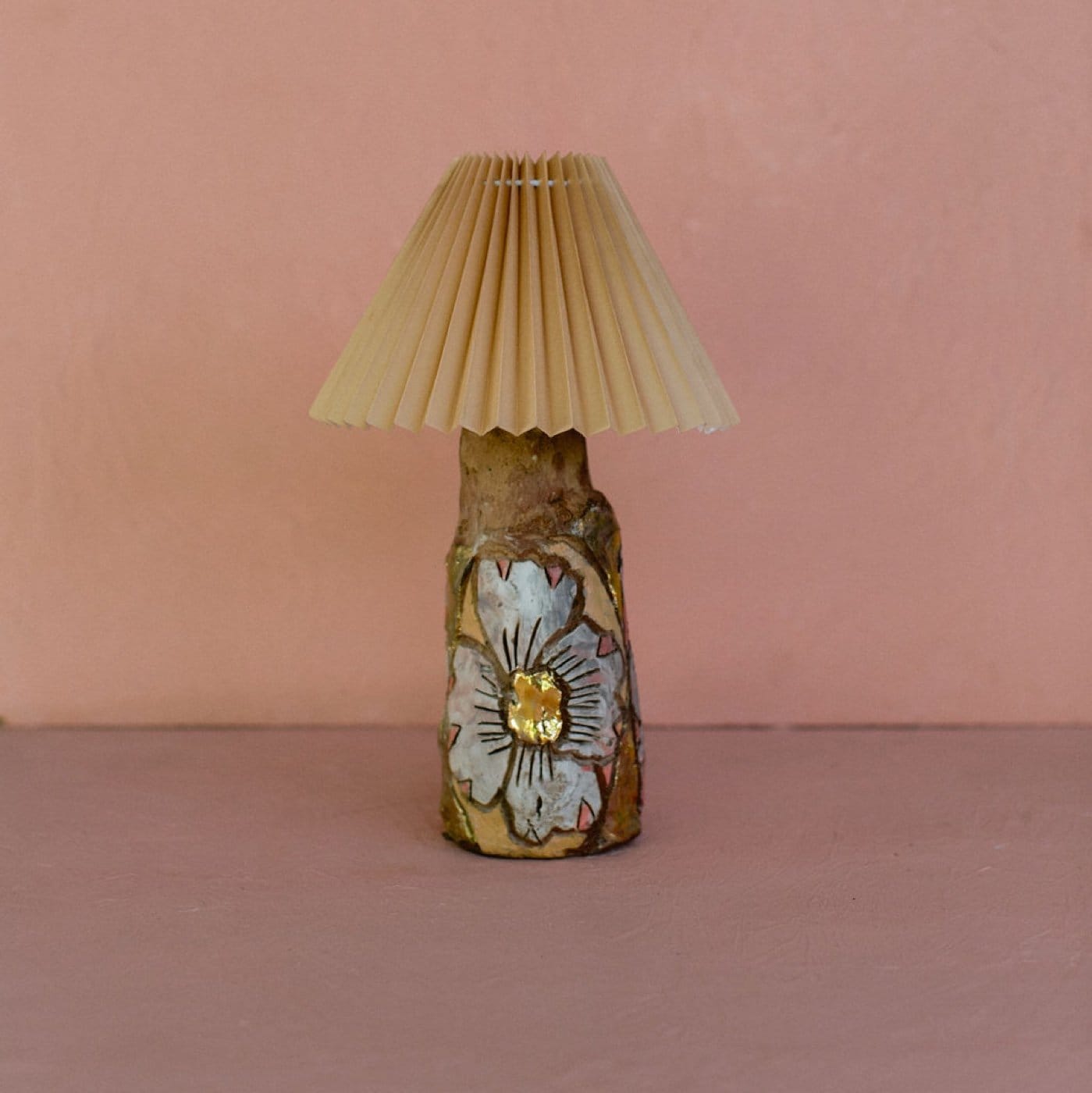 Lamp With Shade (24 X 36 Cm)