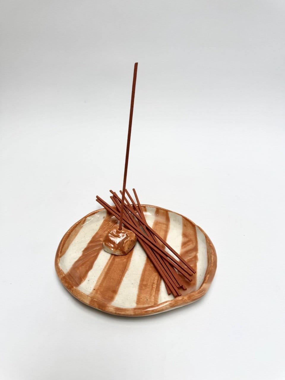 Dish + Incense Rock White / Copper