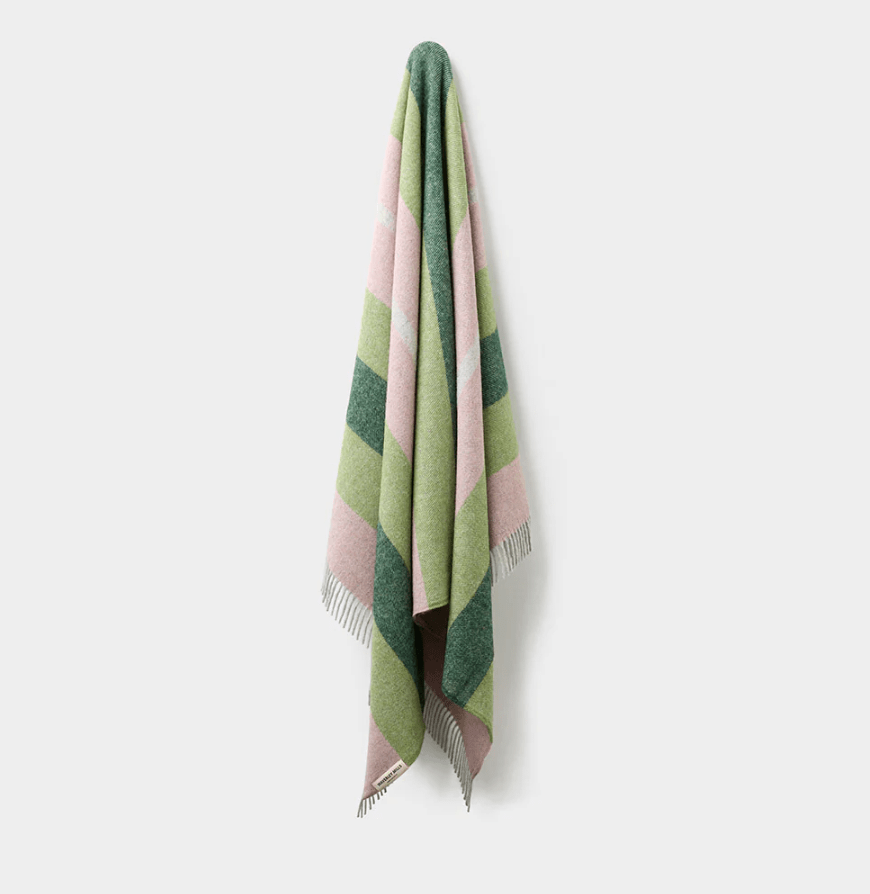 Breezy Throw In Bloom