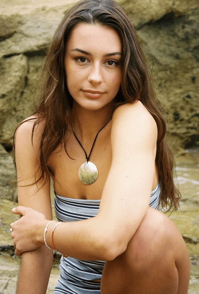 Naia Necklace