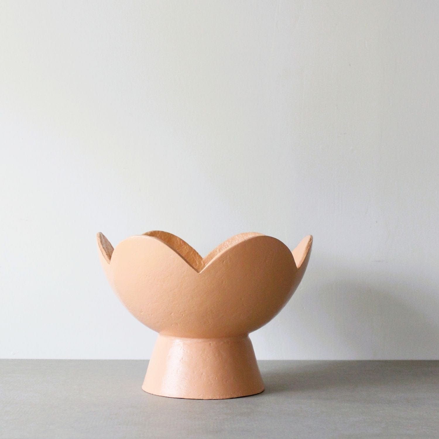 Scalloped Pedestal Bowl - Apricot