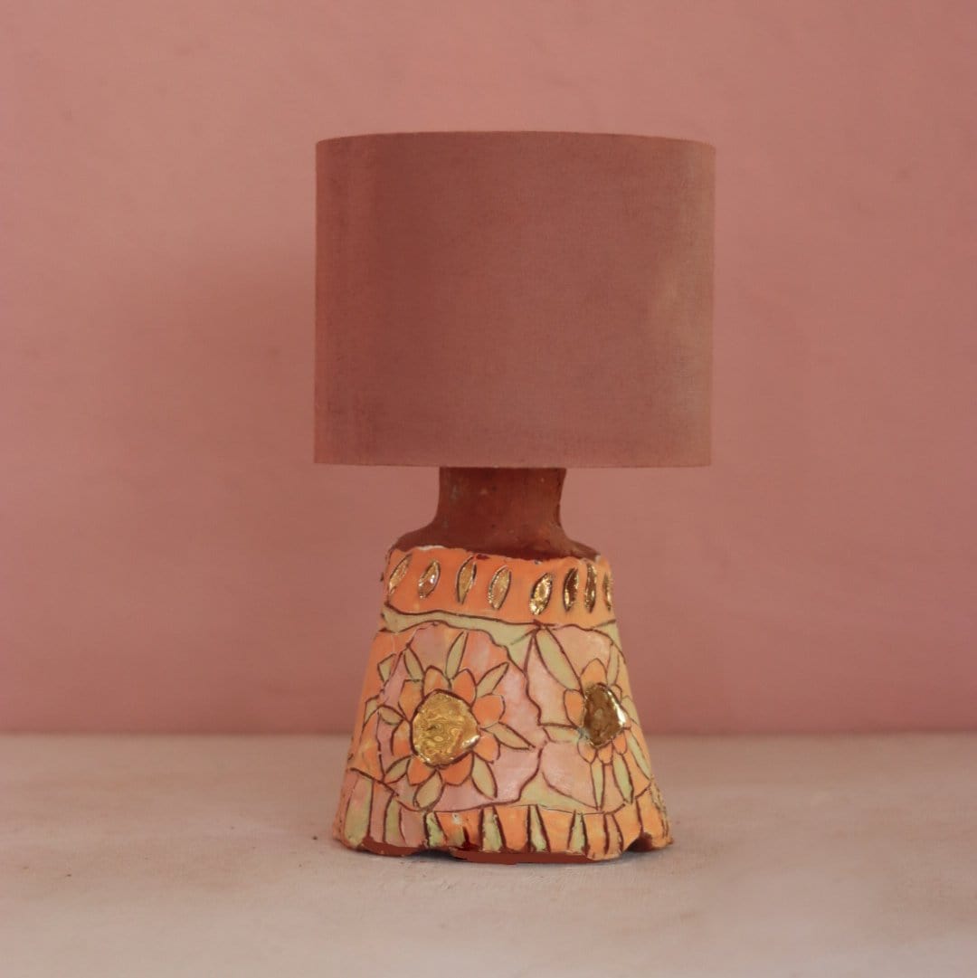 Lamp With Shade (19 x 33 cms)