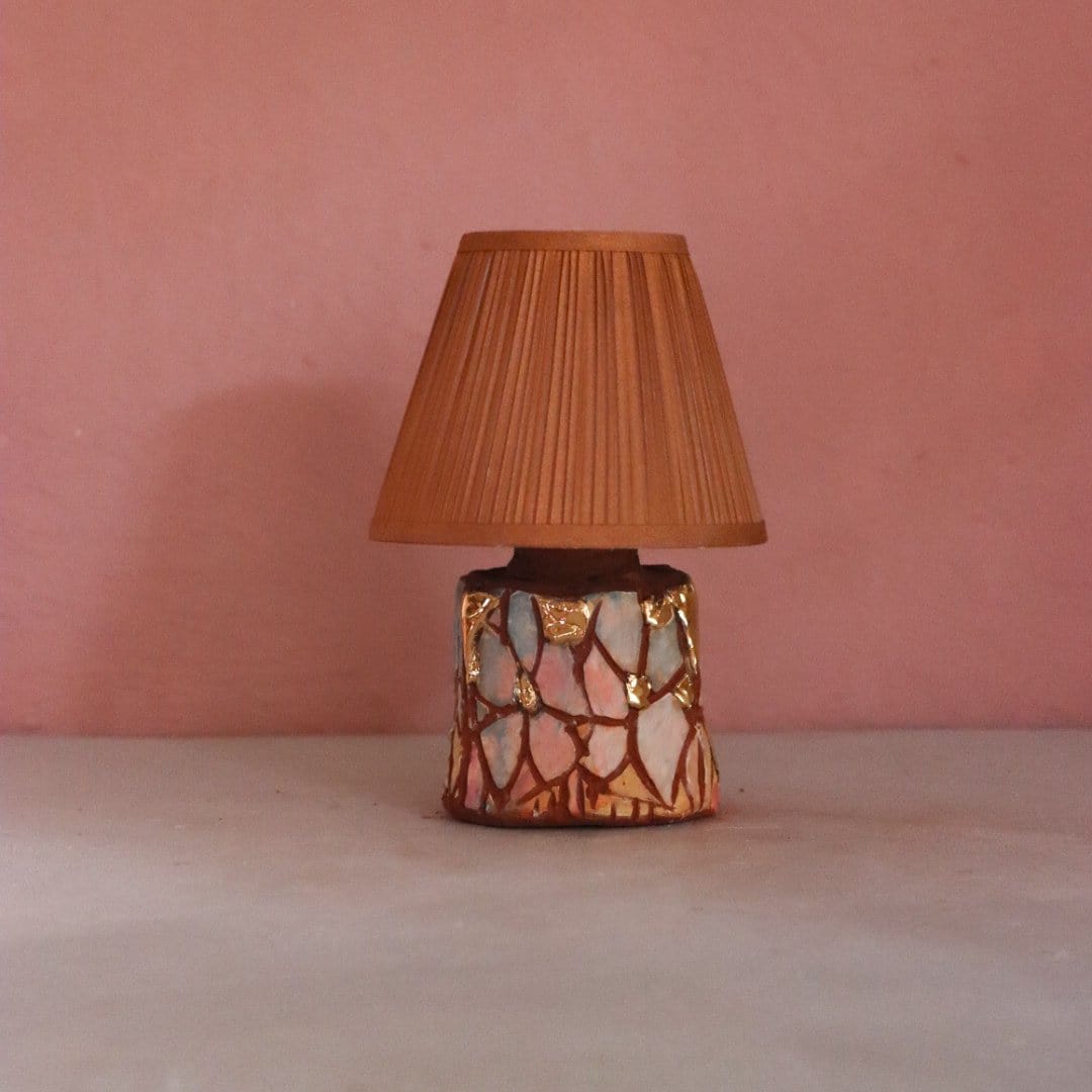 Lamp With Shade (19 x 31 cms)