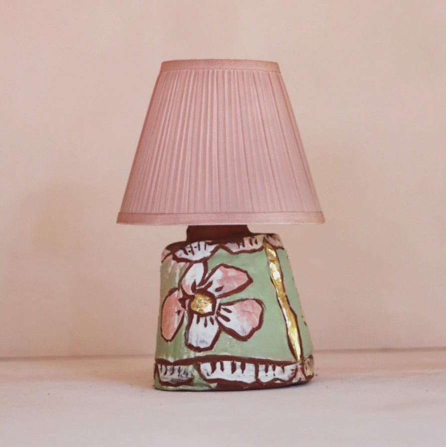 Lamp With Shade (19 X 30 Cms)