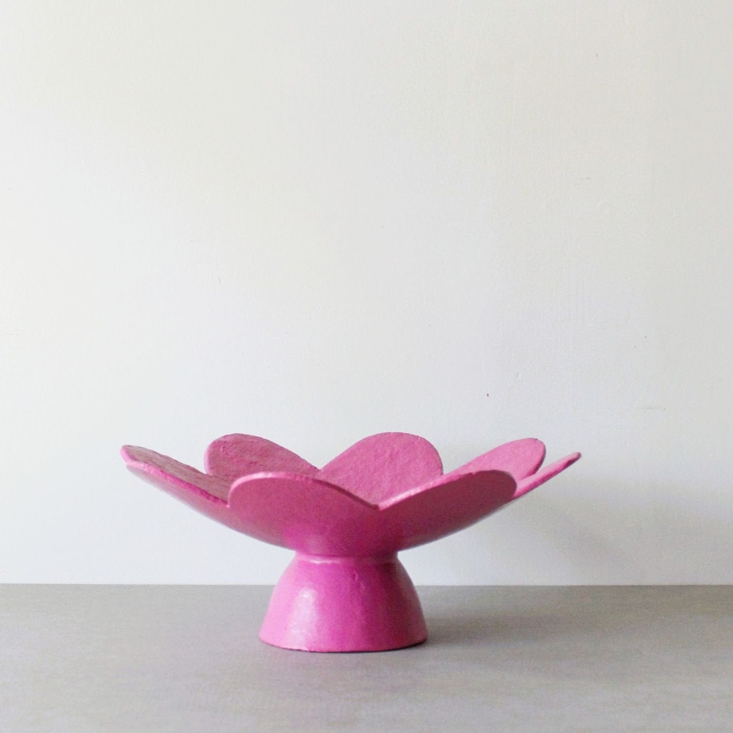 Scalloped Pedestal Bowl - Fuchsia