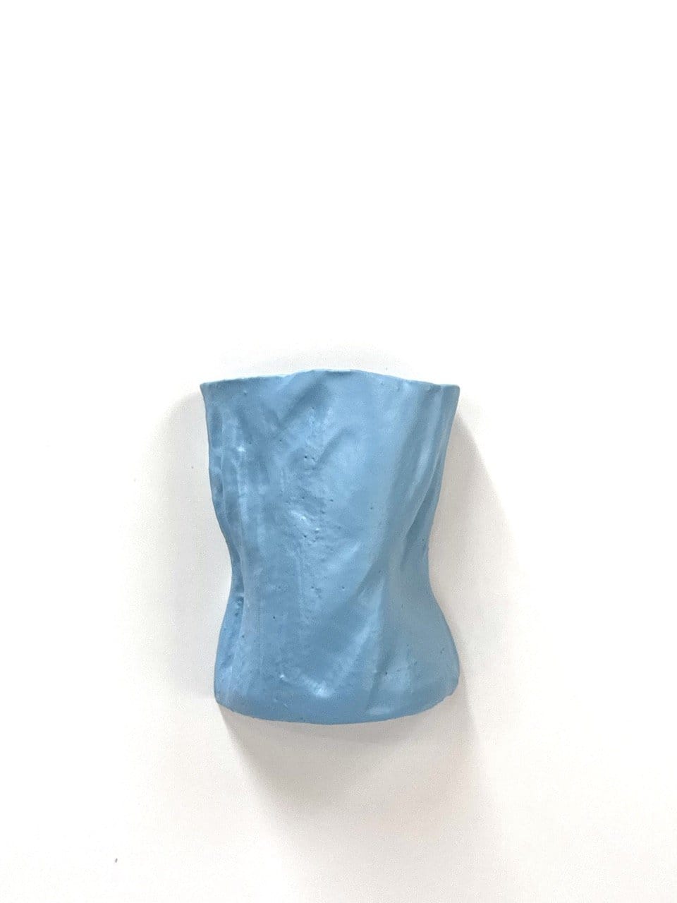 Short Crush Wall Vase 'Matt Sky'