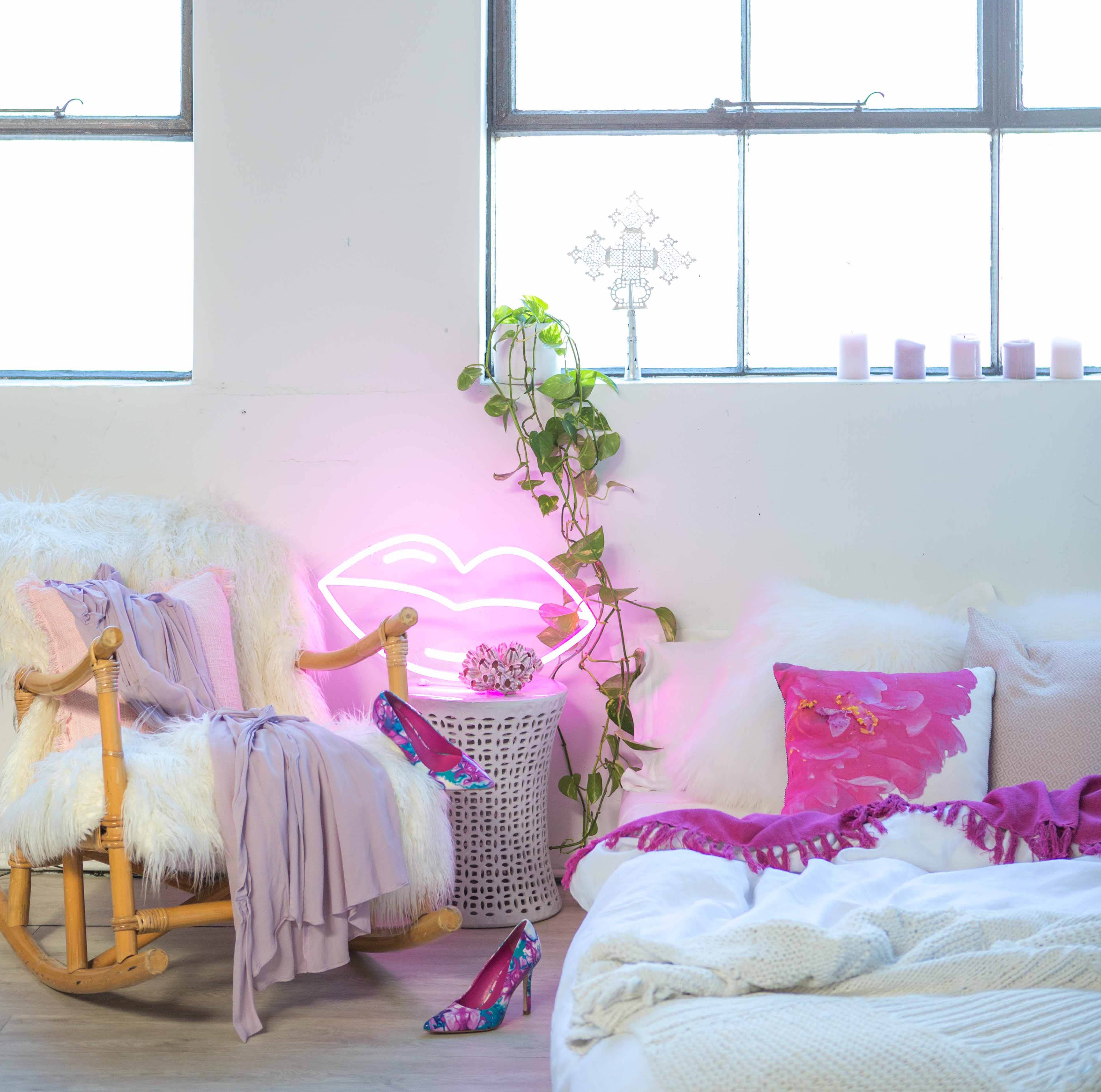 Momo x Electric Confetti Lips - Neon Lighting-Lighting-Electric Confetti-Greenhouse Interiors